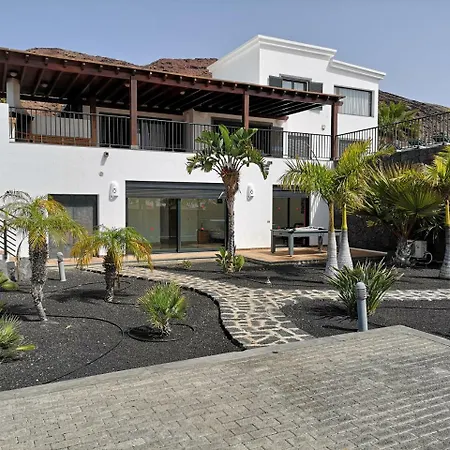 Arco Villa